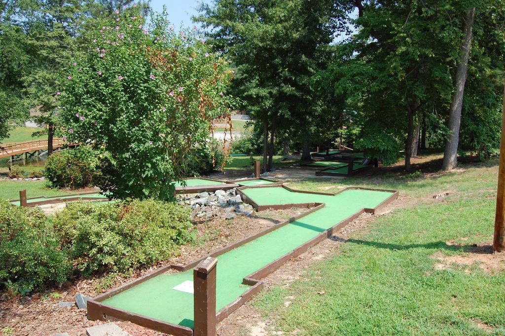 Advance Forest Lake Camping Resort Lakefront Cabin 8 מראה חיצוני תמונה