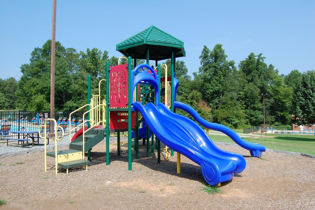 Advance Forest Lake Camping Resort Lakefront Cabin 8 מראה חיצוני תמונה